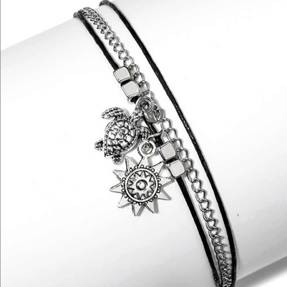 Layered Sun + Turtle Anklet - Picture 3 of 4